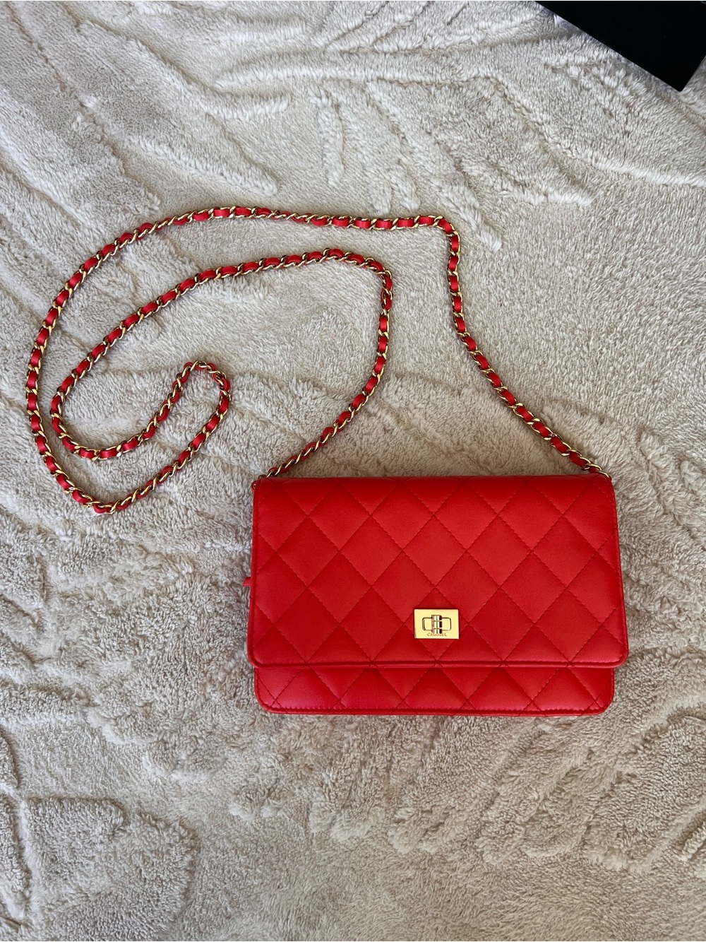 Chanel Red/Pink Quilted Chain Crossbody Reissue Wallet Crossbody Bag